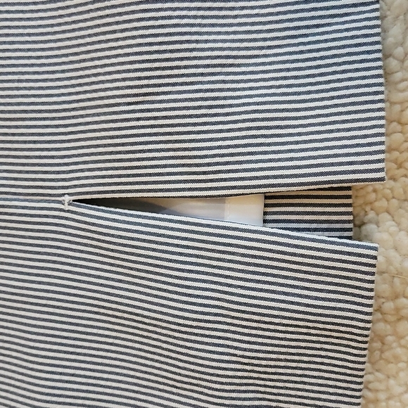 Tahari Navy/White Stripe Skirt, Size 12P - Picture 12 of 12